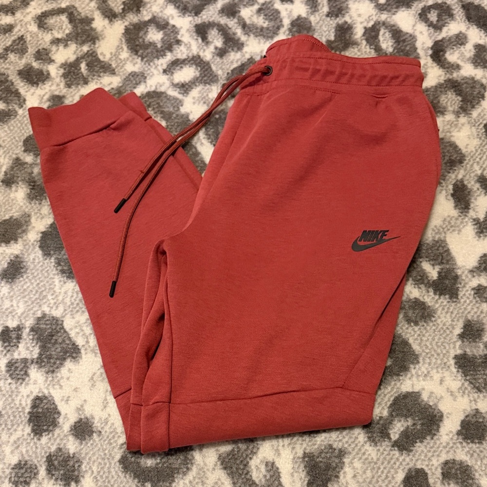 Nike mens Rust Red Nike tech Sweatpants